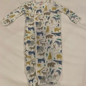 Magnetic me 0-3 month gown